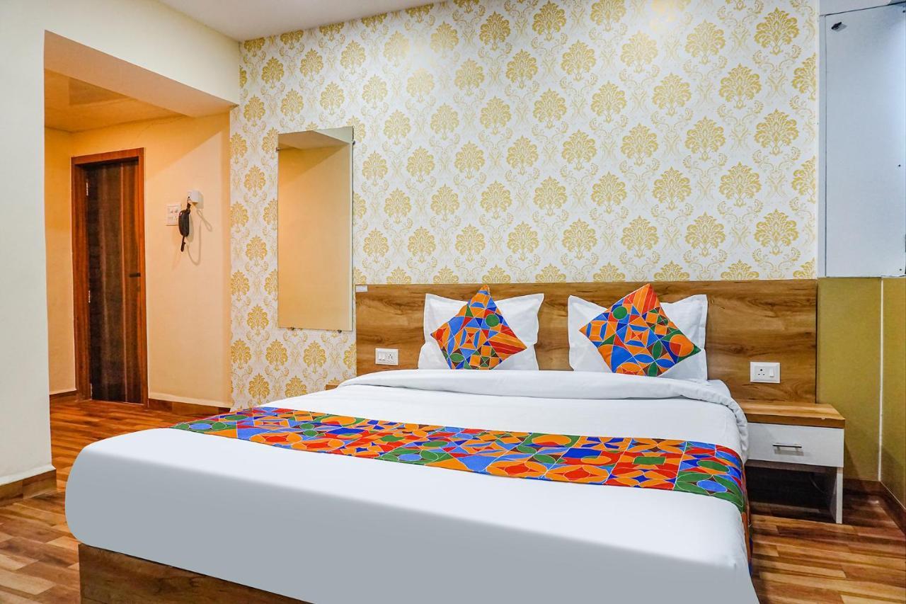Fabhotel Tan Square - Nr Eon It Park 푸네 외부 사진