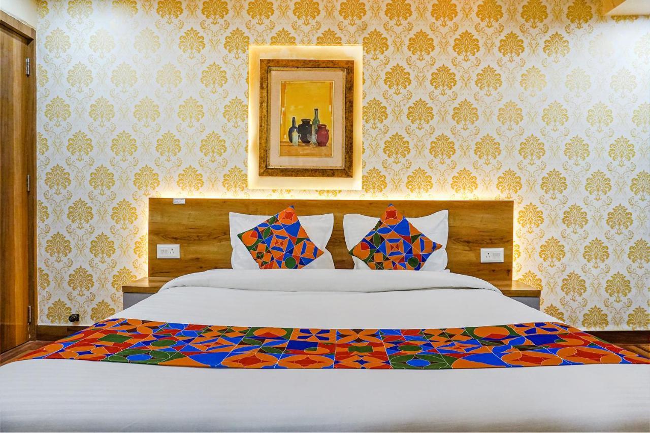 Fabhotel Tan Square - Nr Eon It Park 푸네 외부 사진